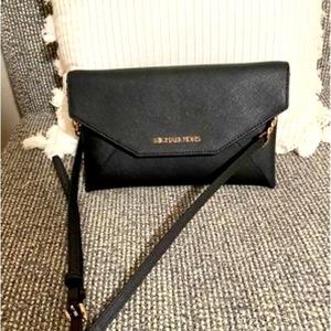Black Michael Kors Crossbody